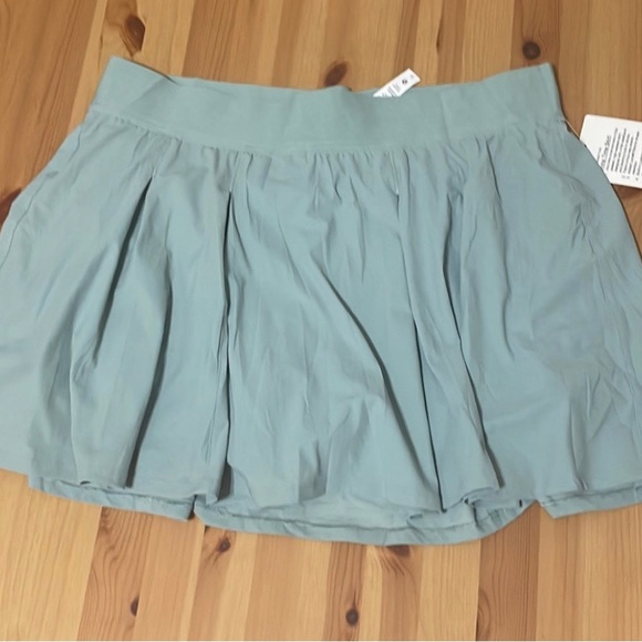 Lululemon Tennis Time Skirt size 12 NWT Silver Blue - Picture 1 of 2